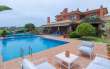 Pool & views