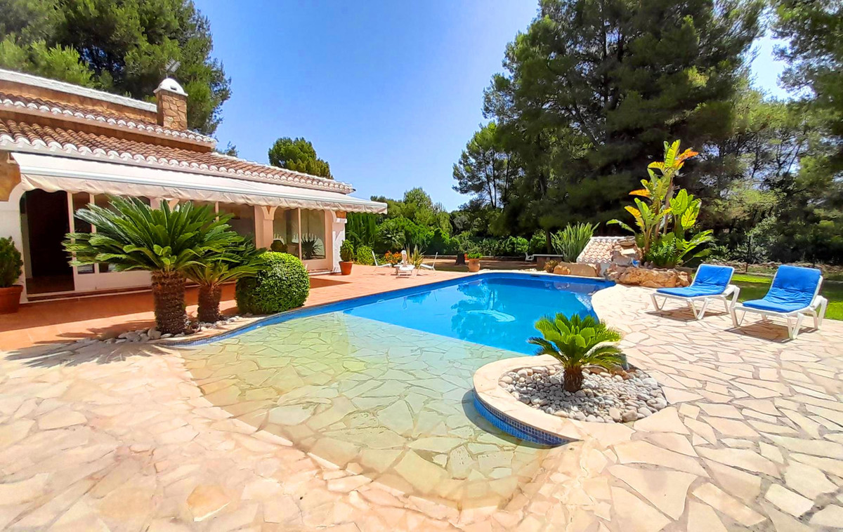 DETACHED HOUSE IN JÁVEA