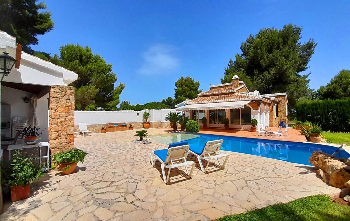 DETACHED HOUSE IN JÁVEA