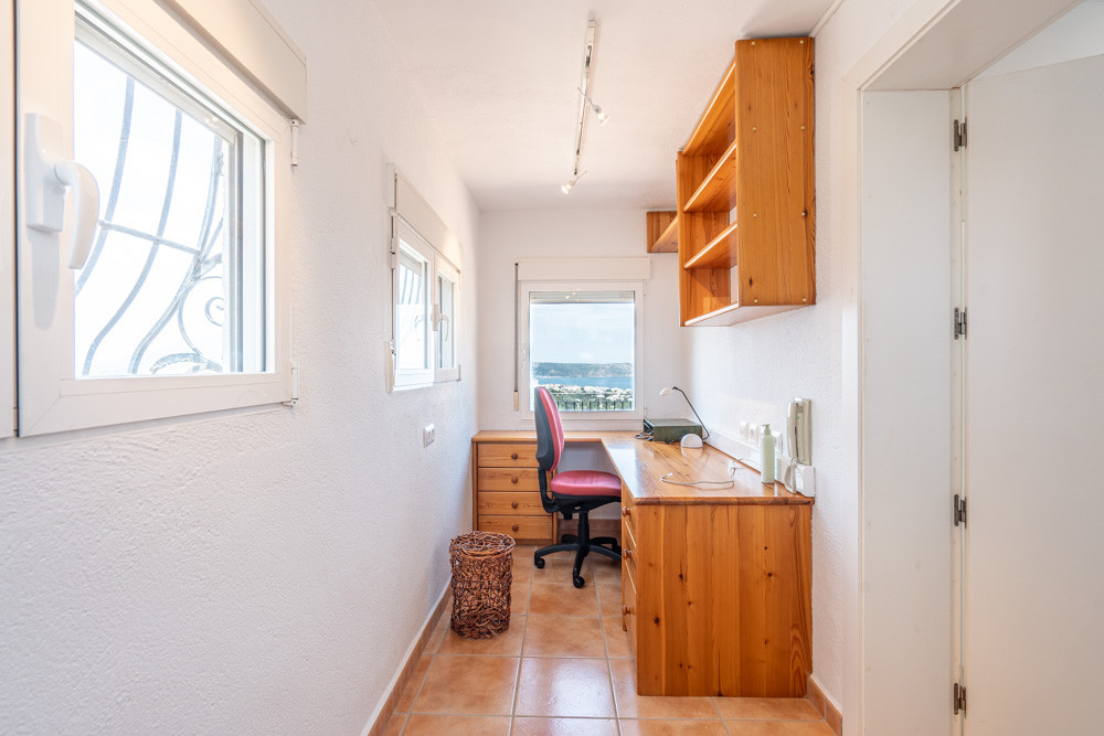 DETACHED HOUSE IN JÁVEA