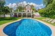Pool & views