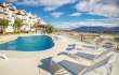 Pool & views