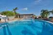 Pool & views