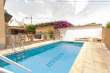 Pool & views