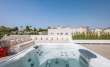 Pool & views