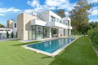 Detached house in Estepona